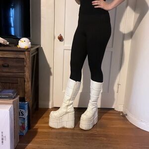 Demonia stack-301 White Boots Women’s 9 - HEAVILY WORN - costume/festival
